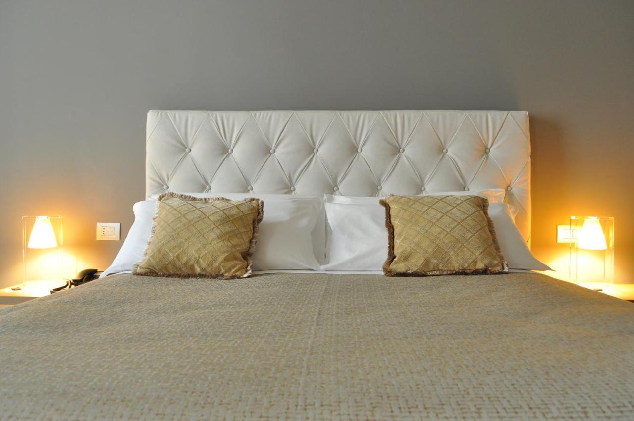 Hnn Luxury Suites Genoa Ngoại thất bức ảnh