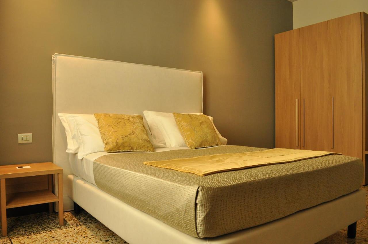 Hnn Luxury Suites Genoa Ngoại thất bức ảnh