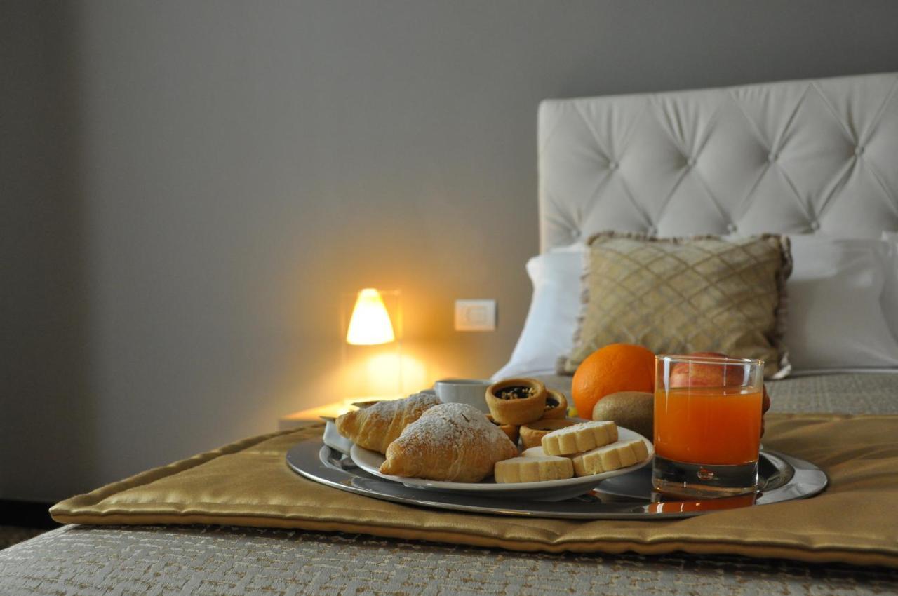 Hnn Luxury Suites Genoa Ngoại thất bức ảnh